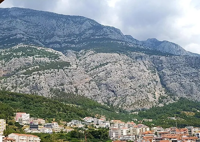 Elda * Μακάρσκα